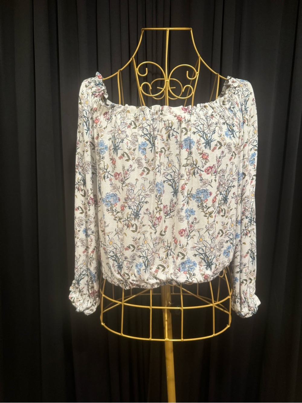 H&M Divided Floral Off-Shoulder Blouse